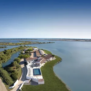 lodge-sainte-helene.fr-provencehotel.com/